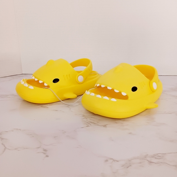 Shark Slides Toddler 8 - 8.5 NWT - Picture 3 of 10